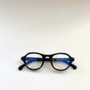 브릿지안경 이미지