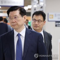 '尹 비화폰 삭제' 前경호처장 1심서 무죄…"증거인멸 의도 없어"