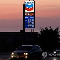 "전쟁이 수요 파괴"…주유소 대신 대중교통·카풀 찾는 미국 운전자들