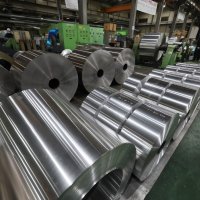 트럼프 관세에도 美 제조업 후퇴…“황금기? 아직 멀었다”