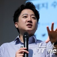 민경욱 "이준석, 전한길에 얻어터질 철부지" vs 李 "토론도 못나오는 쫄보"