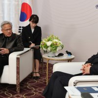 李 대통령 만난 젠슨 황 “엔비디아 AI 연구원, 한국으로 이주”