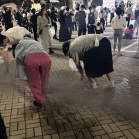 잠실 개표소 시위 현장서 흉기 자해 소동…생명엔 지장 없어