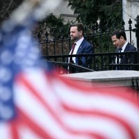 '그린란드 해법' 놓고 백악관서 만났지만…이견 확인에 그쳐