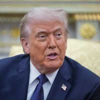 “이란 공격 역겹다” 균열 조짐 마가···트럼프 “내가 마가다”