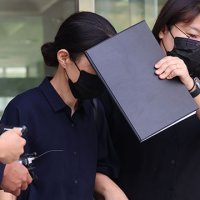 ‘천안 교회 11살 학대 사망’ 외할머니 구속 기소…“38시간 쇠사슬 결박”