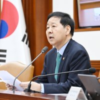 “교복값 확 낮춘다”...정부, 비싸고 불편한 ‘정장교복’ 폐지 추진