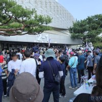 2030 주도했던 잠실 개표소 시위…지금은 60대 더 많아 [현장+]