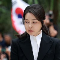 김건희측 “반클리프 목걸이 받은 것 맞다”…모조품 주장 접어