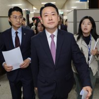 장동혁 사퇴 거부… 당대표·후보 따로 가는 초유의 선거