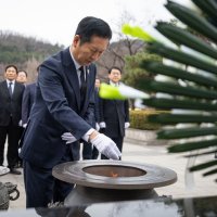 與 "2·28 민주운동 유공자·대구시민 깊은 존경…민주주의 수호할 것"