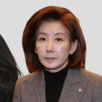 [단독] “나경원 머리 높이지 마라” 김건희 메모장…국힘 당무 개입 정황