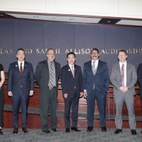 장동혁 '방미' 사진에⋯국힘 안팎 "화보 찍냐, 한숨 나와"