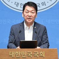 안철수 “복당운동 반대”에 ‘바퀴벌레 대전’ 벌어진 국힘