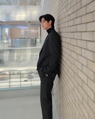 김수현 근황, 73억 손배소 논란 속 당당한 태도…진실은 밝혀질까? 관련 이미지 19