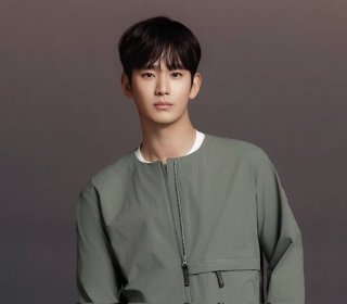 김수현 근황, 73억 손배소 논란 속 당당한 태도…진실은 밝혀질까? 관련 이미지 8
