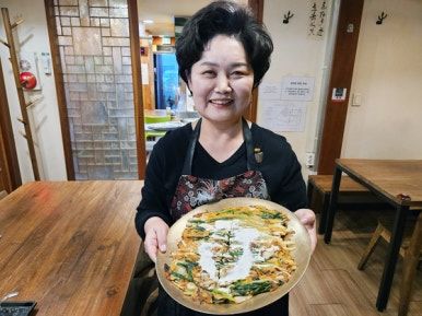 4대째 며느리들이 이어온 '동래할매파전' 4th Generation Dongnae Pajeon