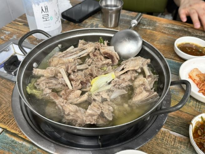 [제주] 이번 여행 통틀어 1등, 도민들로 가득한 서귀포 맛집 '삼강식당 본점' 오리코스 내돈내산