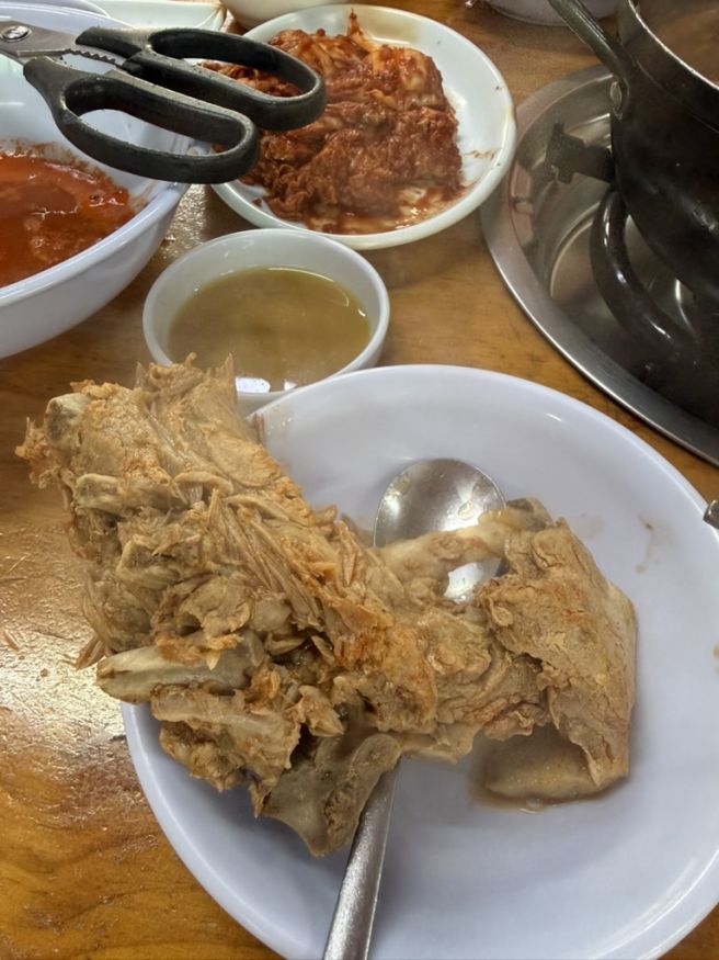 살이 이렇게 실하다고? 은평구 서부감자국, 우리 부부가 다시 찾는 감자탕 맛집