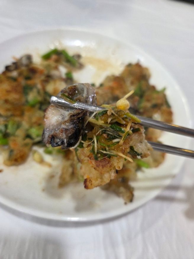 서산 간월도 큰마을영양굴밥 동네 찐맛집 후기