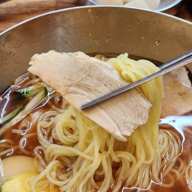 경주 대릉원 맛집 황리단길 고향밀면 본점