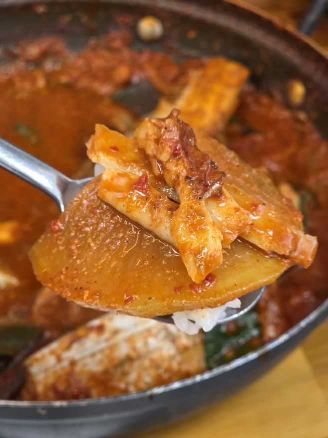 여수 오동도 맛집 노포식당 삼학집 갈치조림과 서대회무침 아침식사