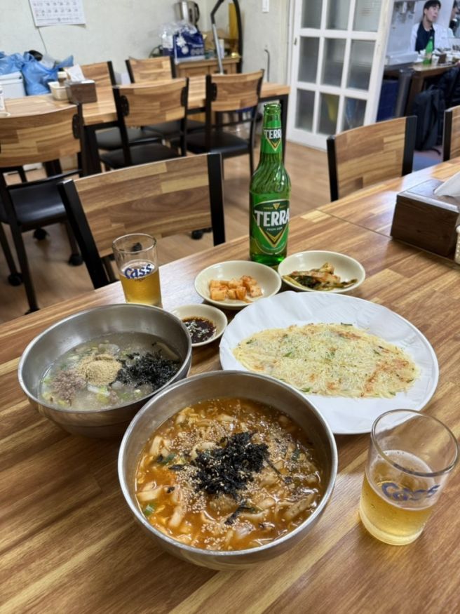 [강릉맛집] 장칼국수와 옹심이가 진짜 맛있는 중앙시장 맛집, 여왕개미식당