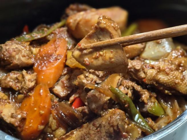 [대구 남구 봉덕동 맛집] 역사와 전통의 치킨집…여전히 단골들 끊이지 않는 '효명통닭'