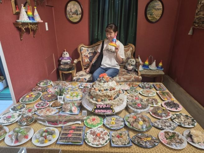전주 한옥마을 여행코스 (전동성당 경기전 한국집 닥터곽갤러리 카페차경 남부시장야시장 PNB풍년제과)