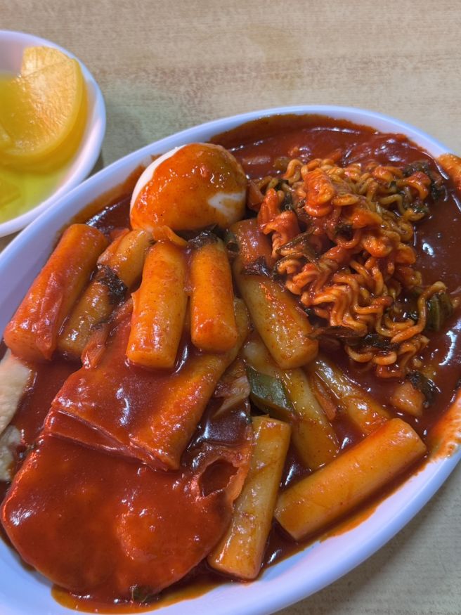 [중랑구 맛집 | 잉꼬네떡볶이] 3대 떡볶이, 매콤한 추억의 떡볶이 맛