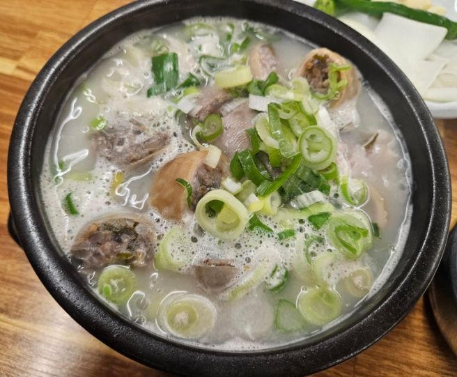 대구 서구 내당동 막창 순대 국밥 맛집 100번 식당 솔직 후기 (내돈내산)