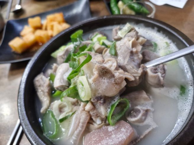 구디/신대방 백년가게 삼거리먼지막순대국