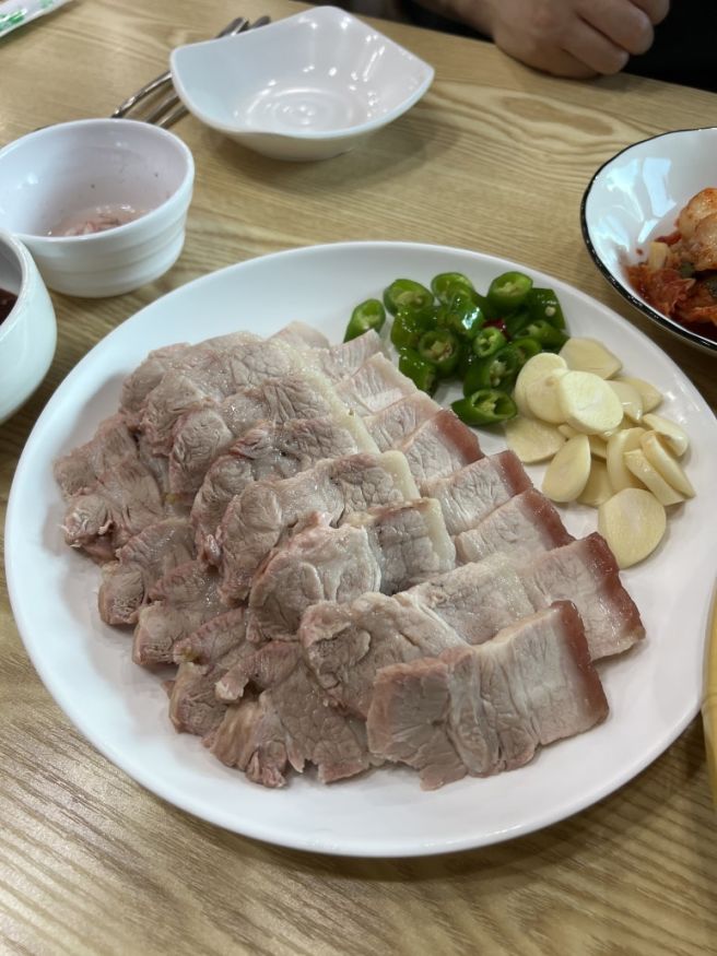 천안 중앙시장 골목 수육 칼국수 맛집 "원조옥수사"