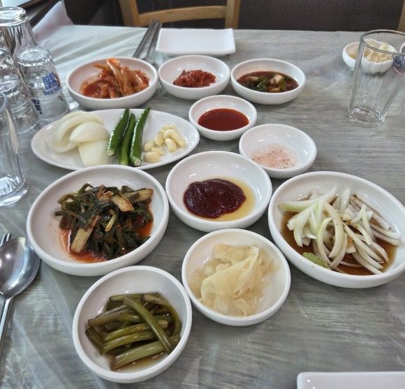 울산 남구 장생포 맛집 '고래고기원조할매집본점'