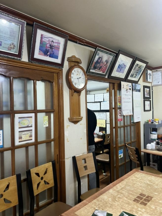 봉화의 정신이 깃든 40년 역사의 정릉 봉화묵집