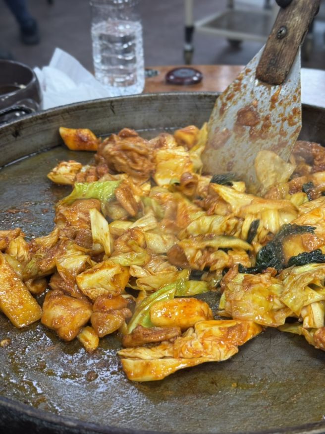 강원도 춘천, 풍자도 인정한 닭갈비 찐 맛집 ‘학곡리 막국수 닭갈비’ 다녀온 후기 🤎