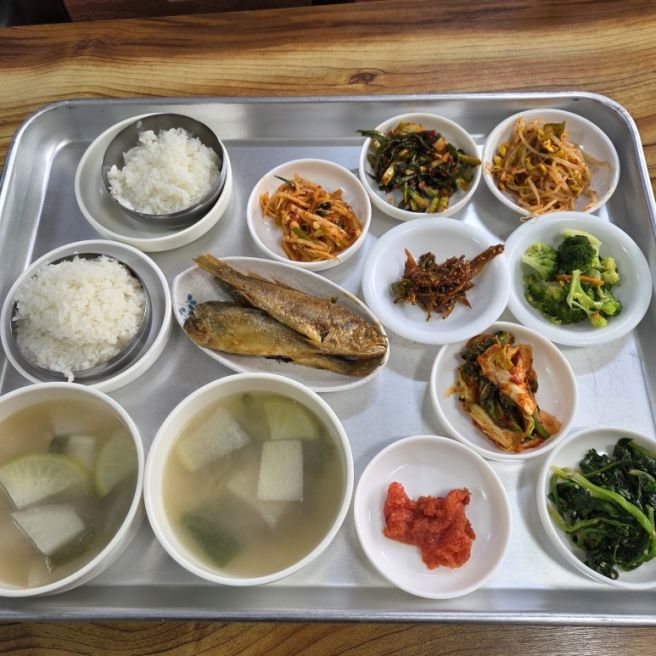 연안부두맛집 <마산식당> 10첩반상 백반맛집!!