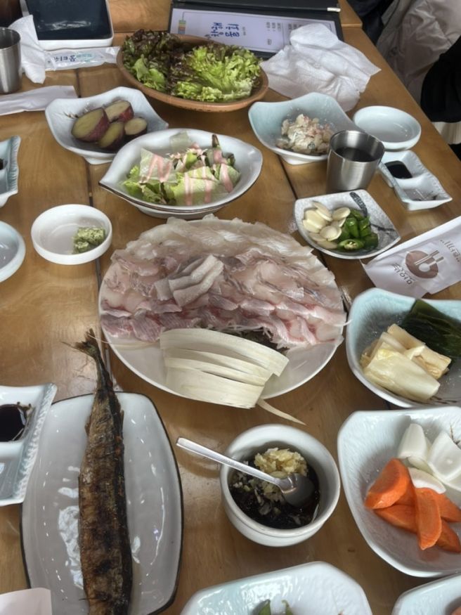 창해물회 점심 후기｜모듬회 소자 + 물회(회덮밥) 2인 4인가족 점심 내돈내산