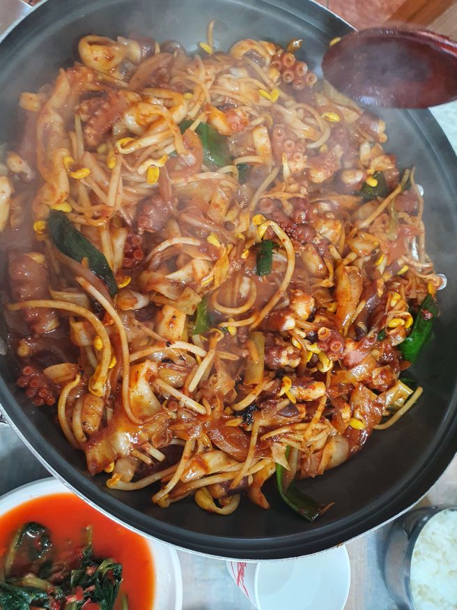 [충남 서산] 자극적이지 않은 건강한 매운맛, 웅도낙지