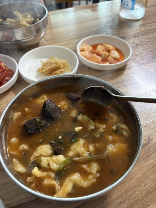 옥천 줄 서서 먹는 맛집 (선지 해장국+수제비) 일미해장국 내 돈 내산 방문 후기 ⭐️⭐️⭐️⭐️⭐️