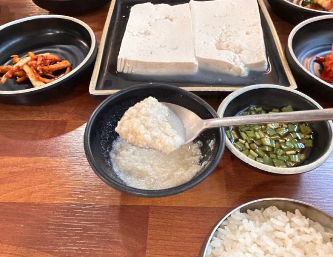 강릉 여행 첫 끼는 여기! 초당고부순두부 방문기