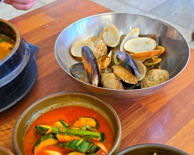 제주 서귀포 맛집 추천 | 진주식당 해물 듬뿍 전복뚝배기 인생맛집