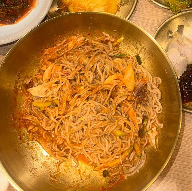 을지로막국수맛집 | 막국수 닭곰탕 닭무침 세트 조합이 있는 산골막국수 후기