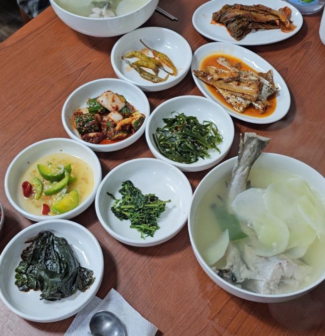 중앙동 오뚜기식당 - 일본산 생태는 괜찮은가? 70년 노포의 힘