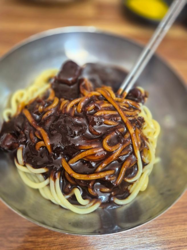 청주 신화당분식/쫄깃한 면발에 푸짐한 양까지 만족스러웠던 노포 맛집