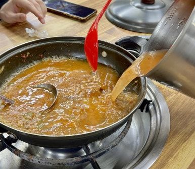웨이팅하는 청주 성안길 맛집 경주집 버섯찌개 풀만족 후기