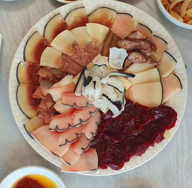 울산 장생포하면 고래고기 원조 할매집 그리고 친구모임