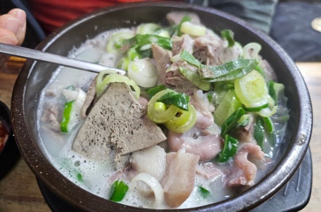 서울순대국 맛집 신대방역 60년 전통 삼거리먼지막순대국 후기