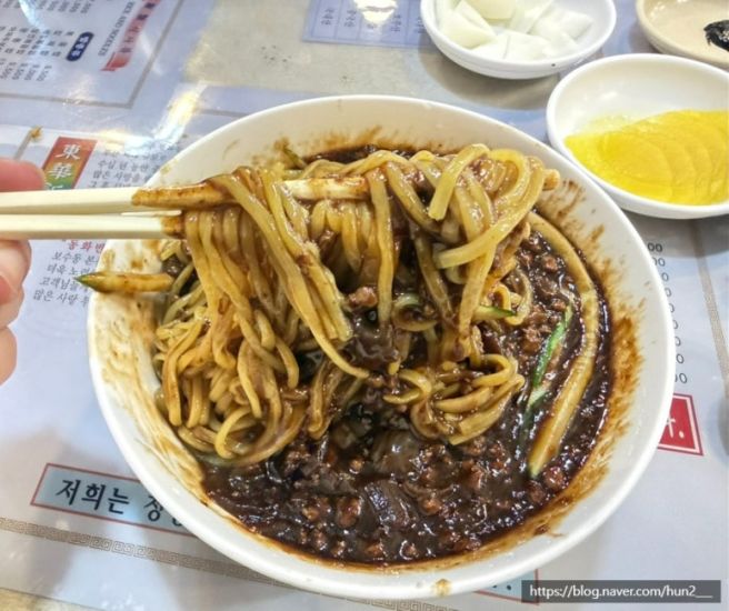 보수동 동화반점 역사 깊은 옛날 유니짜장
