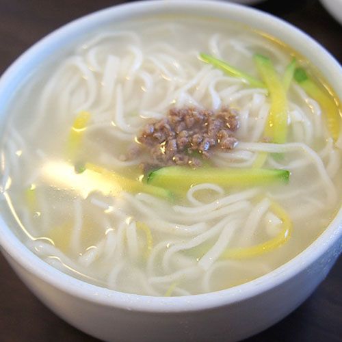 맛집 로드 - 노포 바이블 012. 성북동 국시집, 추억과 전통이 살아 숨 쉬는 서울의 맛!